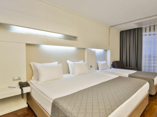 NIRVANA COSMOPOLITAN ( EX: KERVANSARAY LARA )