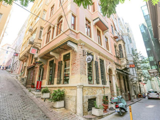 No 8 Galata