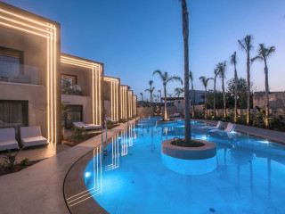 NOBLE HOTEL & SUITES