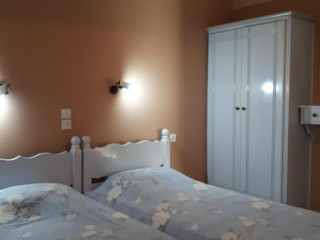 Nonde's Studios and Apartments