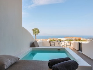 NORTH WIND LUXURY SUITES