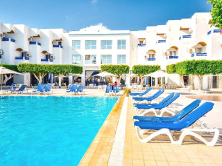 NOVOSTAR BUDGET PYRAMIDES CLUB & SPA