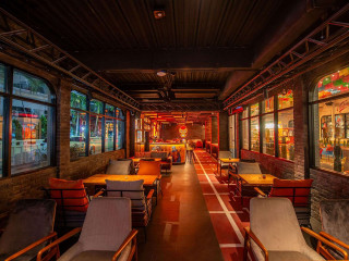 Novotel Living Bangkok Sukhumvit Legacy