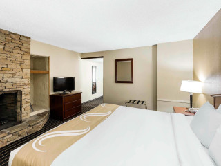 Novotel London West