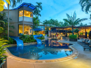 Novotel Phuket Surin Beach Resort