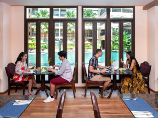Novotel Phuket Vintage Park Resort