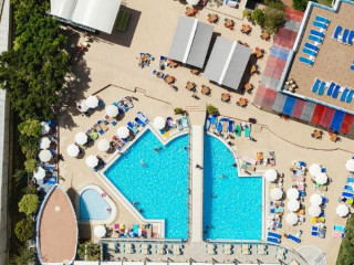 FERGUS Style Cala Blanca Suites