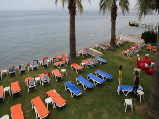 NUOVA BEACH HOTEL 