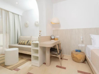 NŪSA suites & villas