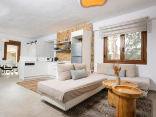 NŪSA suites & villas