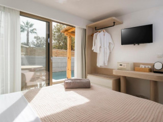NŪSA suites & villas