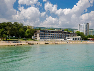 Nympha Hotel, Riviera Holiday Club