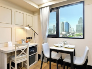 OAKWOOD HOTEL & RESIDENCE BANGKOK
