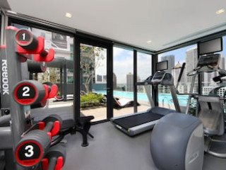 OAKWOOD STUDIOS SINGAPORE