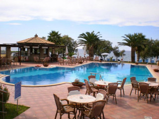 Oasis Hotel