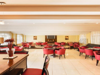 Oasis Hotel