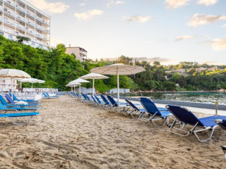 Oasis Hotel