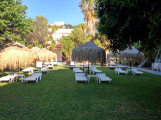 Oasis Hotel Bungalows