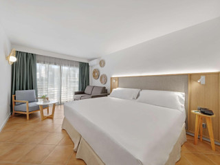 Occidental Cala Viñas