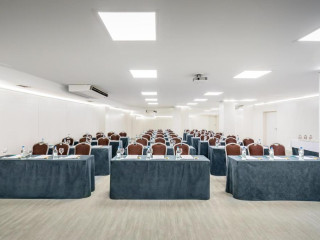 Occidental Santa Cruz Contemporaneo