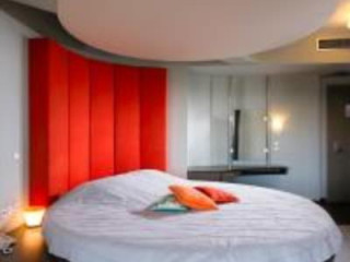 Ocean Beach Hotel