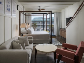 OCEAN EL FARO - EL BESO