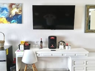 OCEAN FRONT CONDO IN HOTEL ZONE