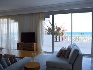 OCEANA HOTEL & SPA