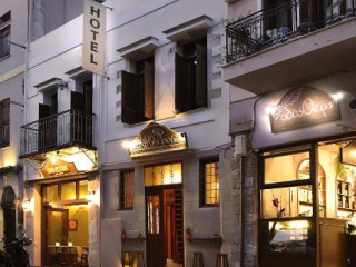 Odos Oneiron Boutique Hotel