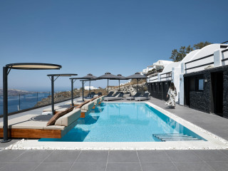 Oia Suites Santorini