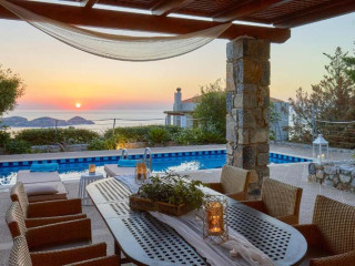 OKEANIDES LUXURY VILLAS