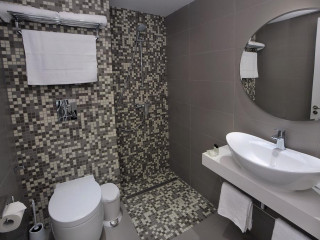 Okeanos Beach Boutique Hotel