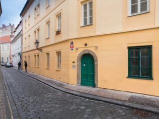 OLD TOWN BOHO CHIC ATTIC