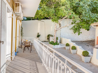 Old Well Apartment & Studio