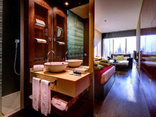 Olivia Plaza Hotel