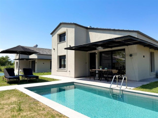 Olympus Seaside Pool Villas