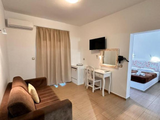 OMIROS HOTEL