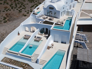 Omna Caldera Suites