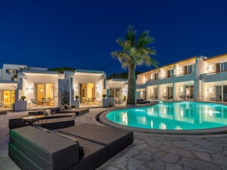 OMNIA MYKONOS BOUTIQUE SUITES