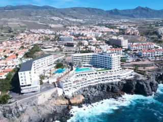 Ona Pearly Grey Hotel