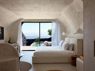 One of One Hotel