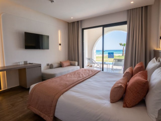 ONE RESORT PREMIUM