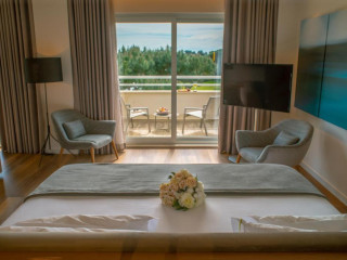 Onyria Quinta da Marinha Hotel
