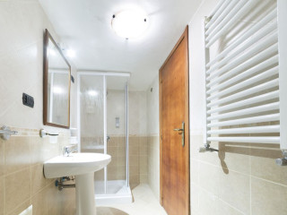 OPERA HOME
