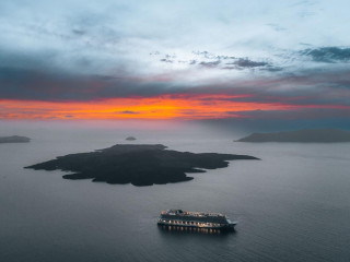 Opera Mansion Santorini