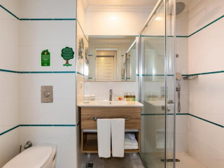 ANJELIQ DOWNTOWN HOTEL