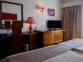 ORANGERS BEACH RESORT