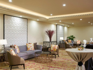 Orchard Rendezvous Hotel