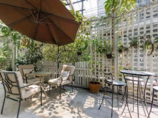 ORIENTAL SMILE BED & BREAKFAST