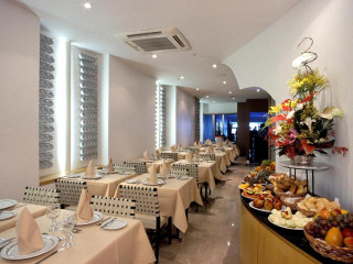 Orla Copacabana Hotel